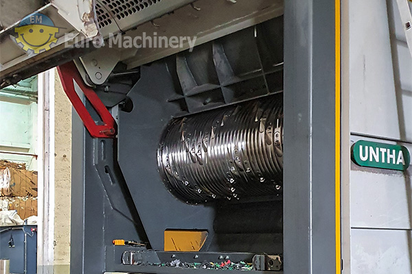 Plastic Shredder – UNTHA VR100 with High Output